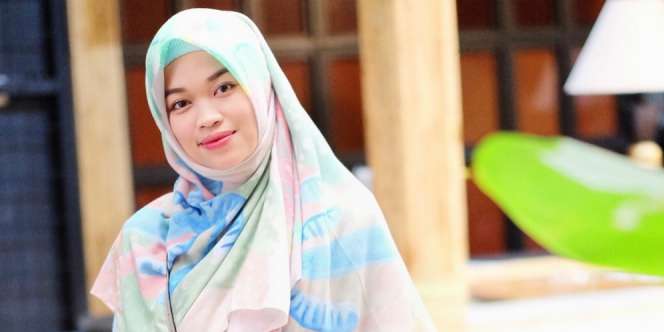 Gaya Hijab Syari Ghadia Tsuraya, Putri Sulung Aa Gym