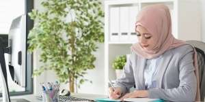 Menteri Ini Sarankan Muslim Cuti Sebulan Penuh Saat Ramadan
