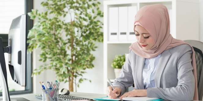 Menteri Ini Sarankan Muslim Cuti Sebulan Penuh Saat Ramadan