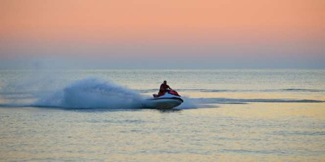 Sembarangan Main Jet Ski, Didenda Rp5 Juta
