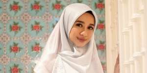 Kehabisan Ide Busana Ramadan? Contek Gaya Laudya Cynthia Bella