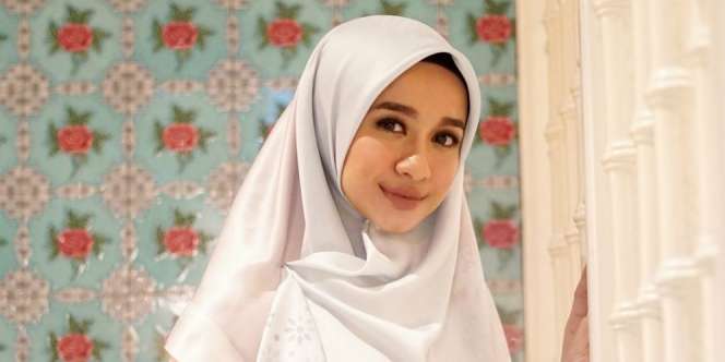 Kehabisan Ide Busana Ramadan? Contek Gaya Laudya Cynthia Bella
