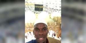 Jelang Piala Dunia, Paul Pogba Umroh