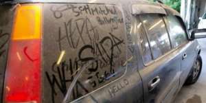 Mobil Misterius Setahun di Parkiran, Diintip Isinya Mengerikan