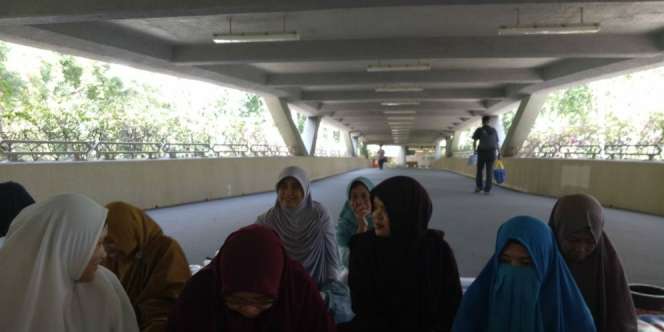 Napas Religi di Kolong Jembatan Hong Kong