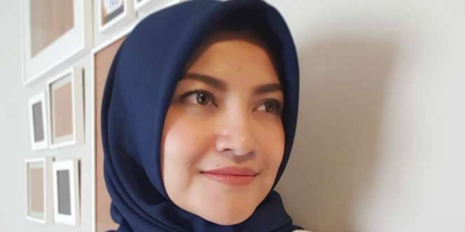 Mantap Pakai Hijab, Begini Penampilan Terbaru Tina Talisa