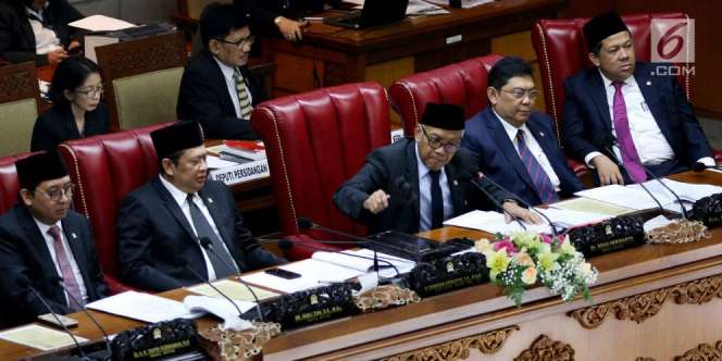 DPR Sahkan Revisi UU Terorisme