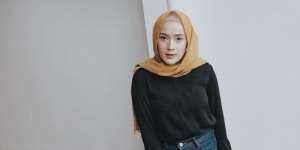 Gaya Hijab Tanpa Pentul, Stylish dan Praktis Saat Ramadan