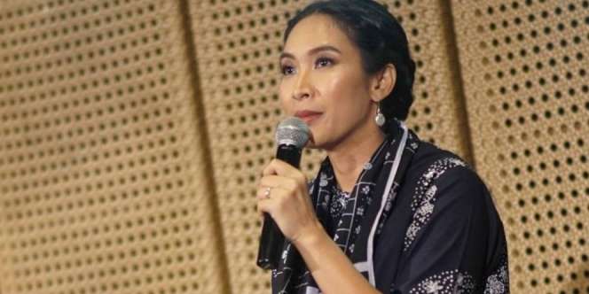 Pamer Foto Buncit, Happy Salma Malah Banjir Pujian