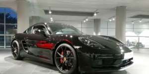 Mobil Baru Orang Tajir RI, Harganya Sangat Dirahasiakan!