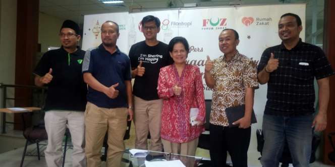 Sejumlah Lembaga Amal Bantu Korban Penipuan Biro Umroh