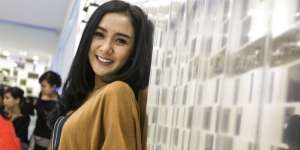 Foto Sandaran di Dada Nassar, Cita Citata: Halah, Ya.....