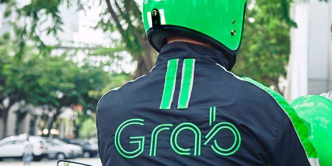 Driver Ojol Tiba-tiba Berhenti di Jalan, Lihat yang Terjadi