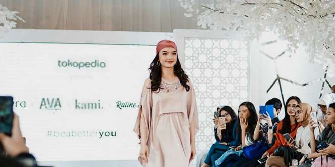 Diprediksi Tren Lebaran, Intip 4 Gaya Seleb dengan Bandana