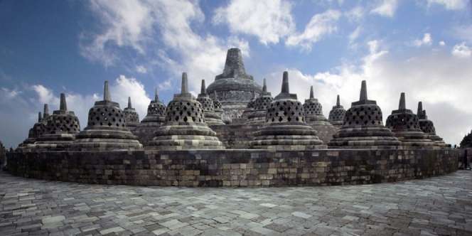 5 Candi Budha Tertua Dunia, Borobudur Paling Indah