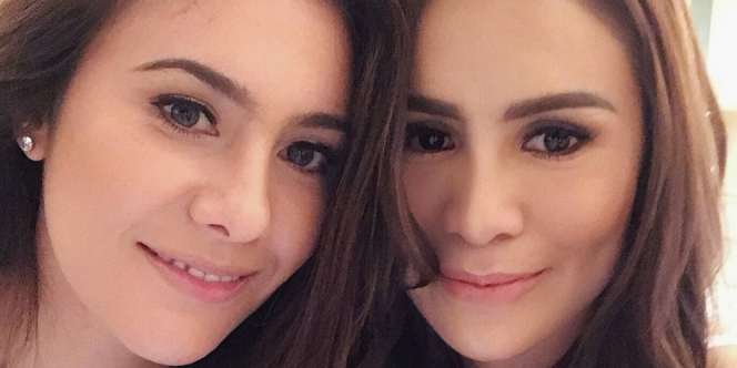 Foto Bareng Wulan Guritno, Momo Geisha Dicibir