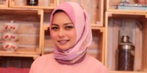 Perubahan Gaya Barbie Larasati, Mantan Pacar Vicky Prasetyo