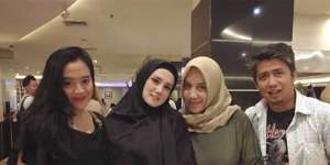 Tak Kalah Cantik, Ini Pesona Istri Mantan Suami Mulan Jameela
