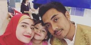 Romantisnya Riza Muhammad dan Istri, Jauh dari Gosip Miring