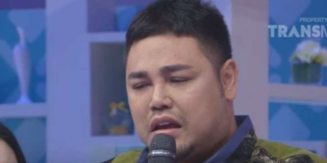 Umumkan Kabar Duka, Tangis Ivan Gunawan Pecah
