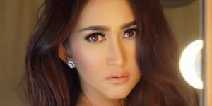Cantik Alami, Penampilan Nafa Urbach Tanpa Make Up