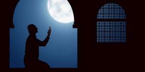 Peneliti: Bulan Semakin Menjauh dari Bumi