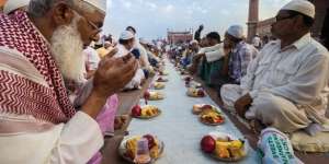 Waktu Buka Puasa Jakarta, Medan, Surabaya, Bandung Hari Ini