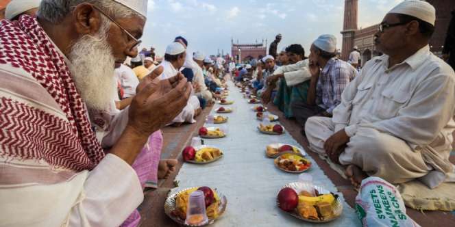 Waktu Buka Puasa Jakarta, Medan, Surabaya, Bandung Hari Ini