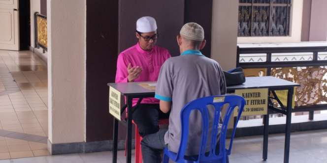 Teringat Belum Zakat Fitrah Usai Sholat Id, Harus Bagaimana?