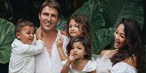 Dinikahi Bule, Begini Kehidupan Indah Kalalo Sekarang