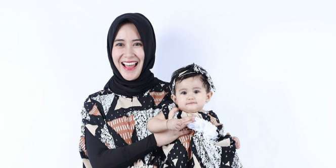 Keren, Sederet Gaya Kompak Artis dan Anaknya Sambut Lebaran