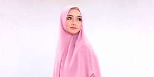 Gaya Citra Kirana Saat Berhijab, Cantik dan Menawan