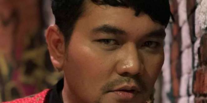 Tiru Meme Video Mamah Dedeh, Ekspresi Istri Indra Bekti Kocak