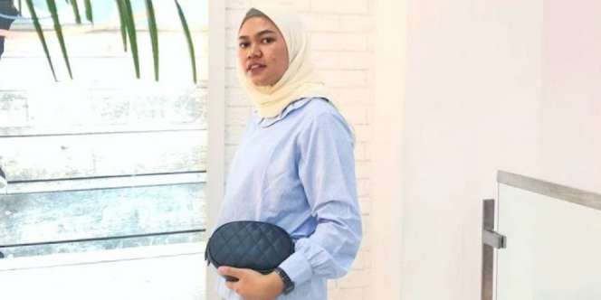 Gita Amalia: Referensi Gaya Busana Simpel & Stylish