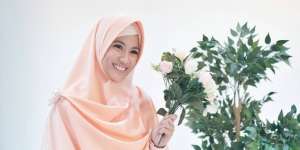 Tak Melulu Putih, Coba Busana Pastel untuk Silaturahmi Lebaran