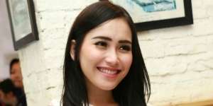 Dompet Mungil Ayu Ting Ting di Ultah Anak Ruben Bikin Shock