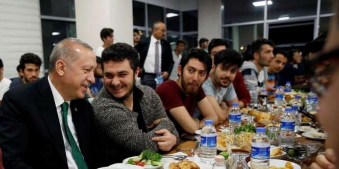 Mahasiswa Iseng Undang Erdogan Sahur, Reaksinya Mengejutkan