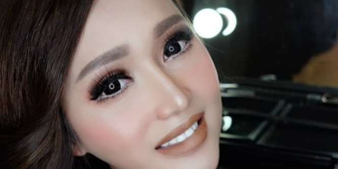 Harga Tiket Manggung Lucinta Luna, Netizen: Lebih Mahal Terasi