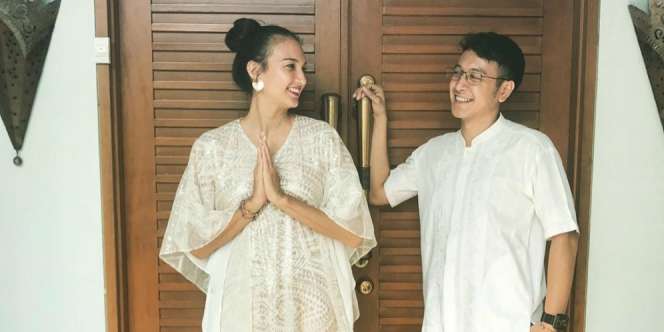 Tulis Kata Puitis, Dimas Anggara dan Nadine Bikin Baper