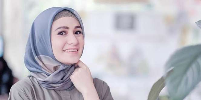 Gaya Ramita Nasution, Artis FTV yang Mantap Berhijab
