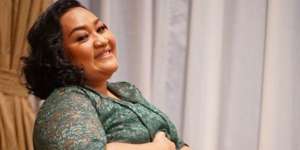 Innalillahi, Ibunda Tike Priatnakusumah Meninggal Dunia