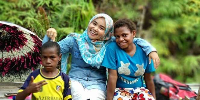 Kisah Viral Dokter Berhijab Ceritakan Tugas di Pedalaman Papua