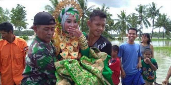 Riasan Mempelai Sudah Menor, Tahunya Tempat Resepsi Kebanjiran