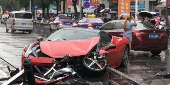 Pertama Kali Naik Ferrari, Keluar Showroom Langsung Hancur