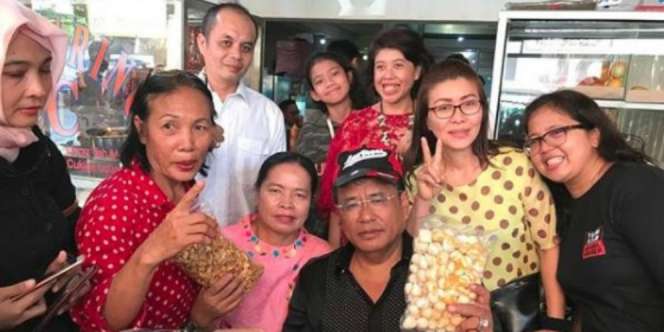 Ketika Honor Hotman Paris Dibayar Kerupuk