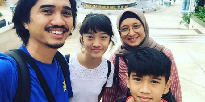 Istri Berhijab, Duta Sheila on 7 Tuai Pujian Warganet