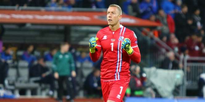 Profesi Mengejutkan Kiper Timnas Islandia