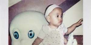 Balita Berbandana Putih Bikin Gemas, Coba Tebak Siapa?