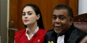 Jennifer Dunn Divonis Berat, Pengacara Meradang