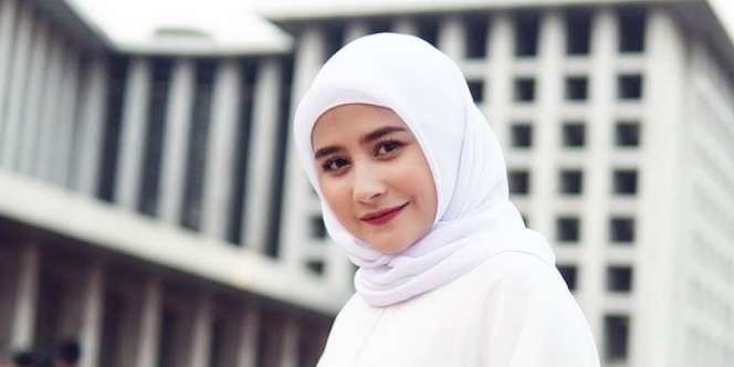 Prilly Latuconsina Emosi Disebut Hamil Karena Baju Longgar